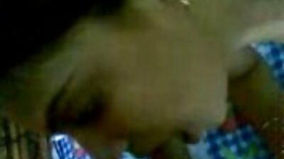 Un mec bouclé embrasse une Salope Chaude sur site porno espagnol une chatte rasée